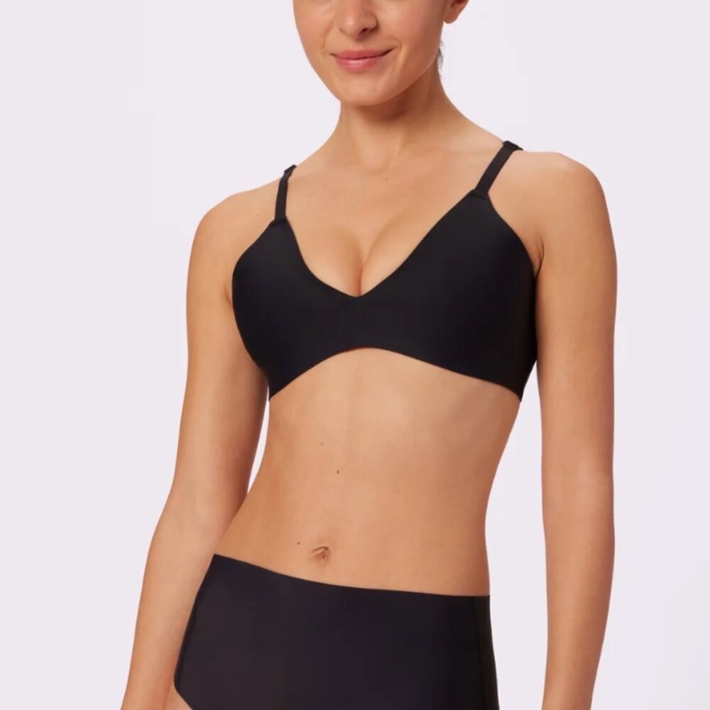 NWT SMOOTH LIFT TRIANGLE BRALETTE - Parade